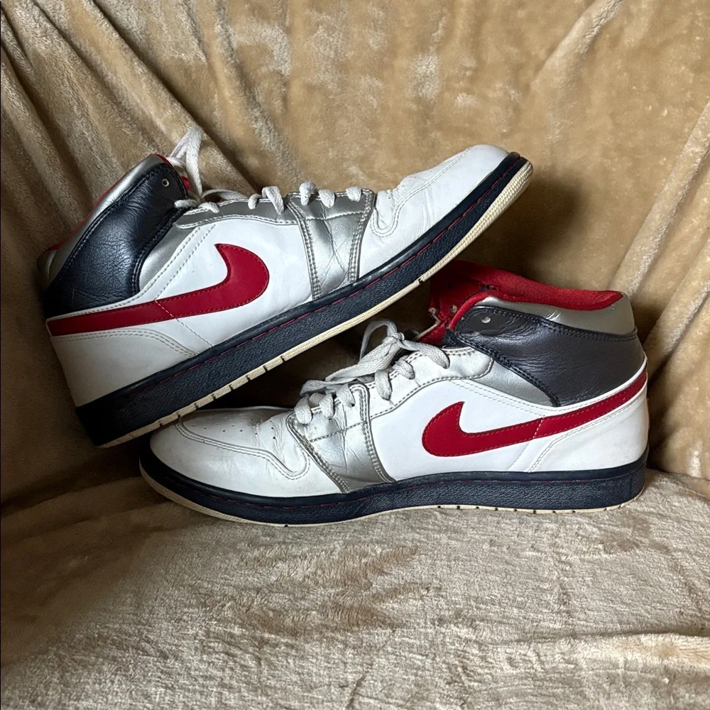 JORDAN 1 RARE RETRO OLYMPIC 2008 Men’s Sneakers